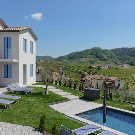 Villa Pool *